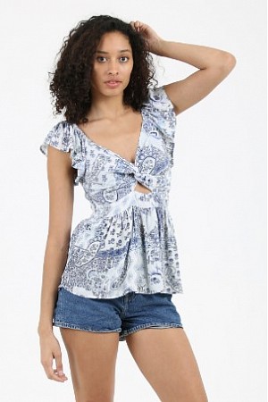 PRINTED FLUTTER SLEEVE TWIST F ...